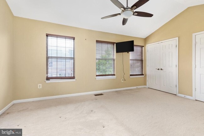 Building Photo - 2471 Clover Field Cir