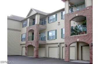 Building Photo - 7800 POINT MEADOWS Dr