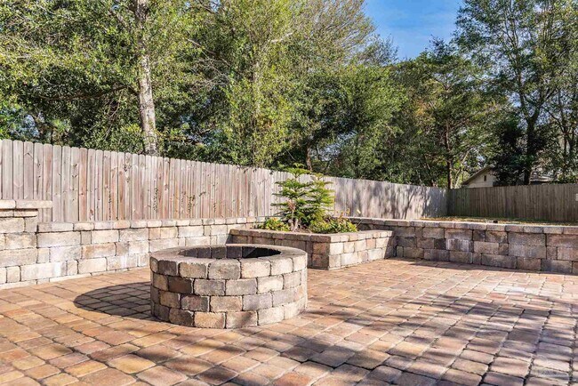 Building Photo - 3505 Wellington Rd