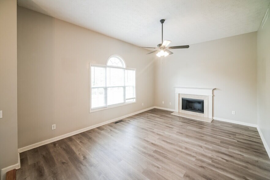 Building Photo - 124 S Winds Dr