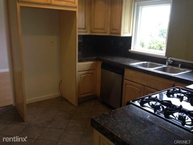 Building Photo - 5519 Old Salt Ln