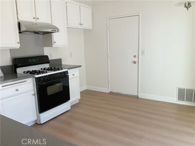 Building Photo - 5380 Dunlop Dr