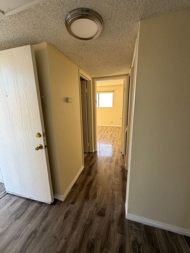 Building Photo - Beautiful Condo in Serene Montebello HOA Community – Pool, Spa & Prime Location