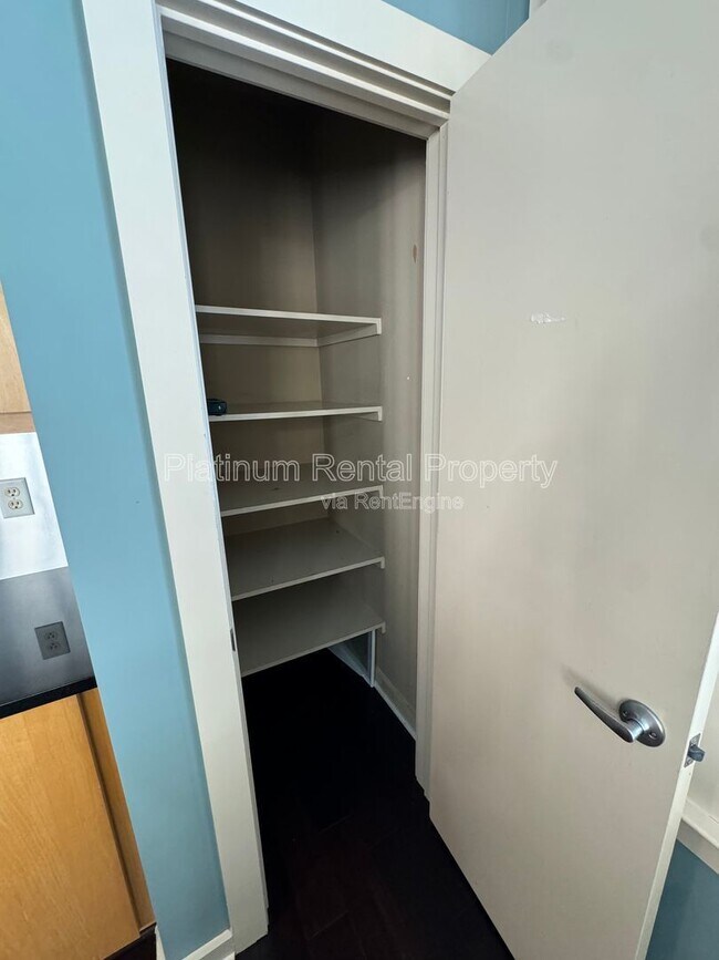 Building Photo - 264 19th St NW