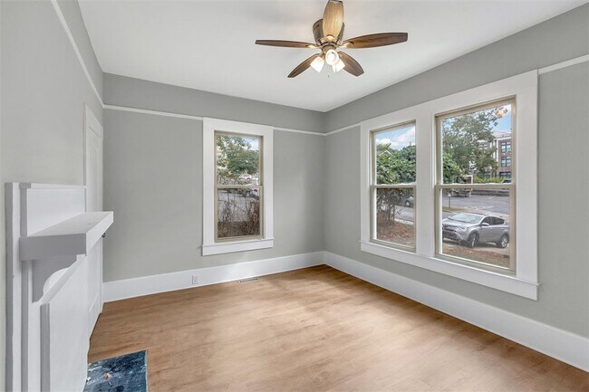 Building Photo - 109 Wilton St