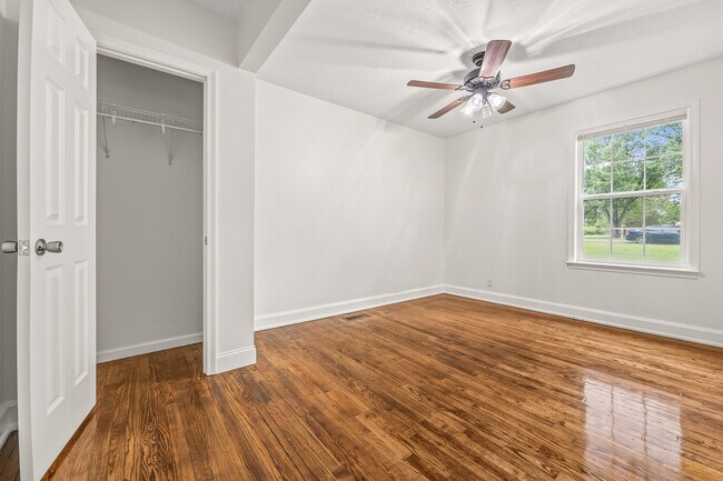 bedroom #2 - 1028 Womack Ave