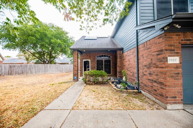 Building Photo - 2922 Copper Cliff Dr