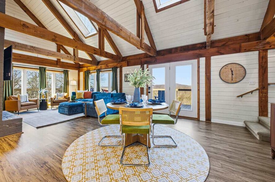 Building Photo - 140 Camby Dr