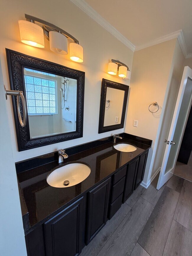 Building Photo - 42 Kilverstone Way