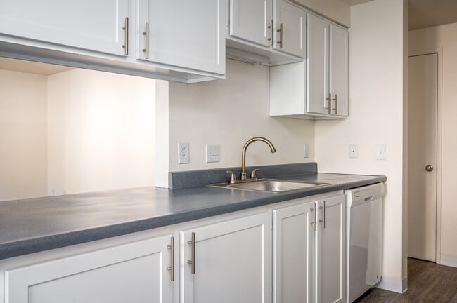 Park Creek Village | Kitchen - Park Creek Village