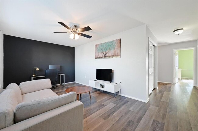 Building Photo - 1613 Coriander Dr