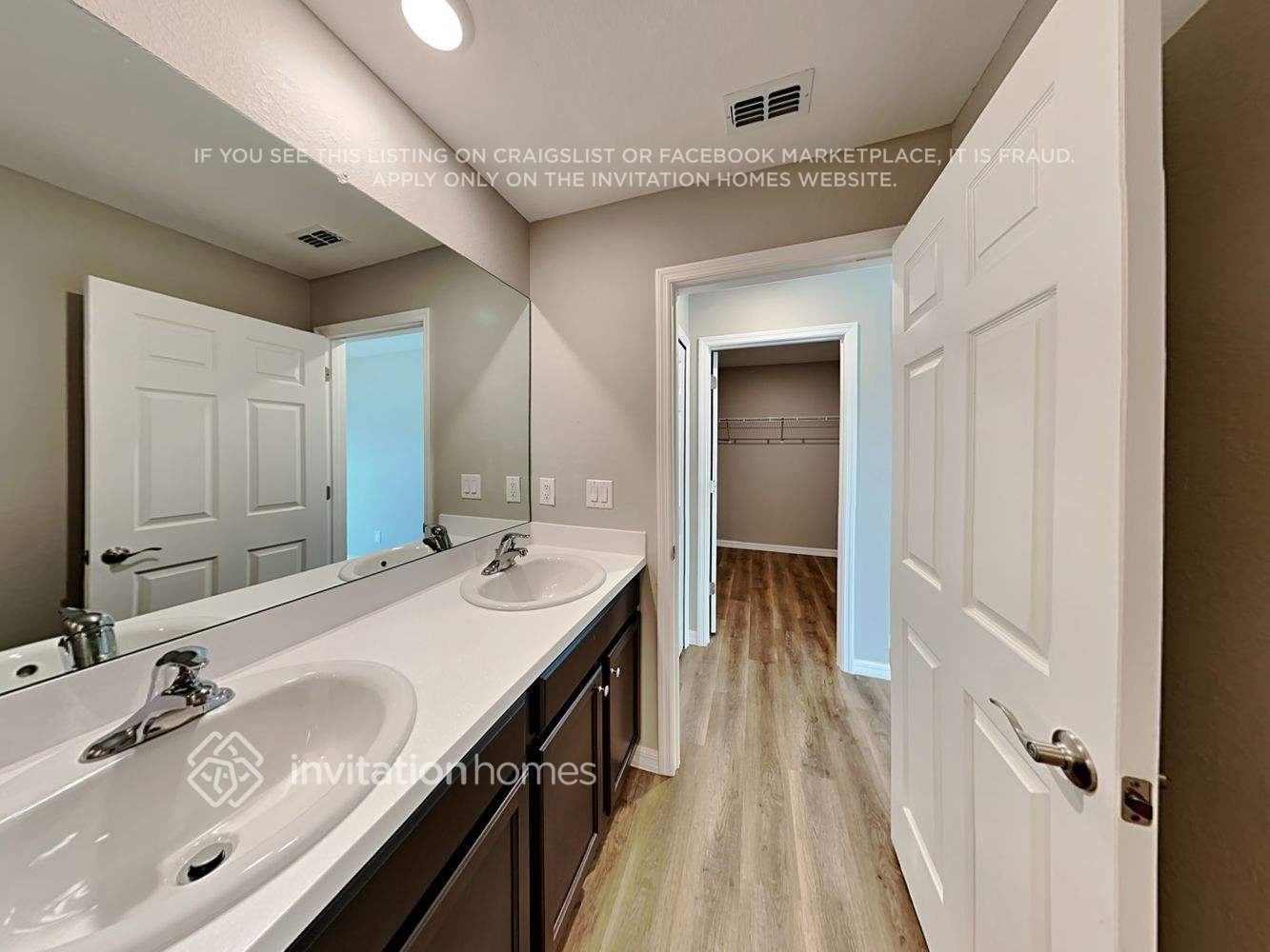 Building Photo - 25201 Doredo Dr