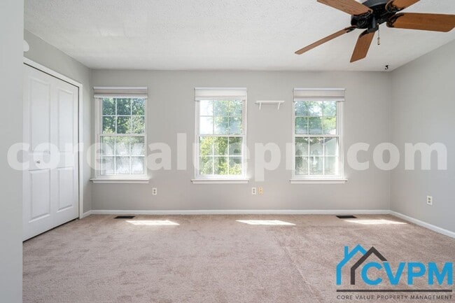 Building Photo - 9438 Fens Hollow