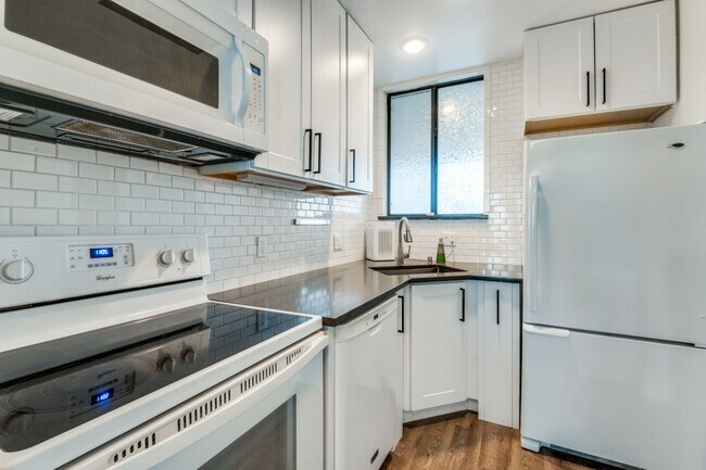 Building Photo - 3907 Throckmorton St