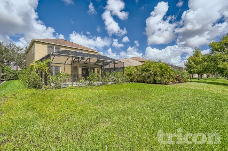 Building Photo - 6251 Blue Runner Ct