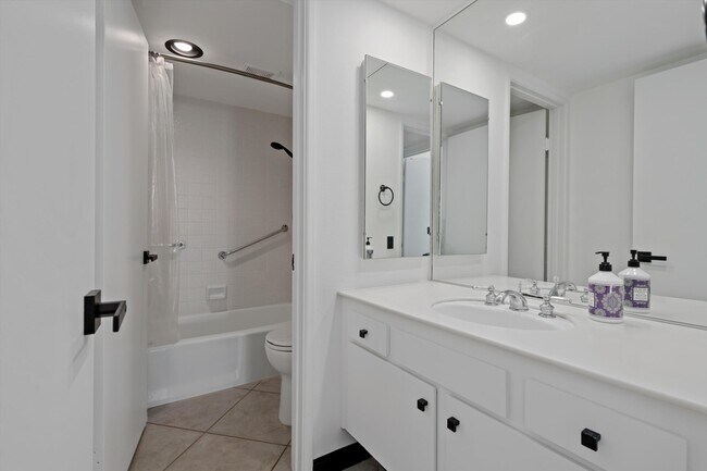 Building Photo - 73476 Dalea Ln