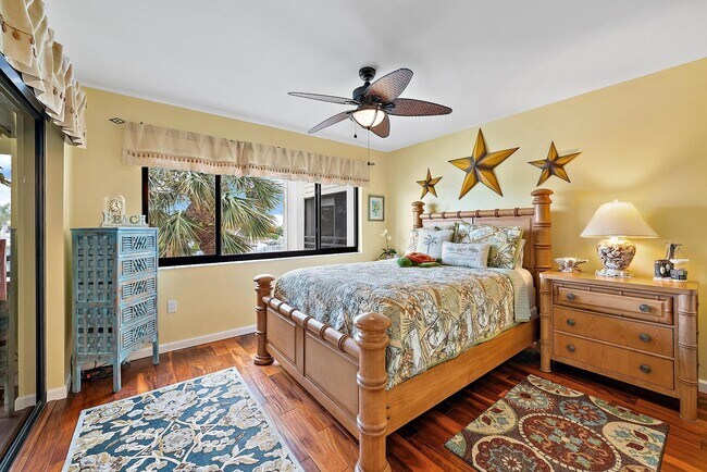 Building Photo - 533 Oak Harbour Dr