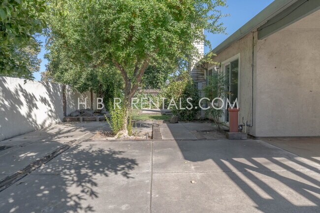Building Photo - 1107 Douglas Fir Dr