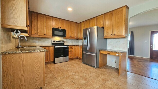 Building Photo - 5075 FM 5