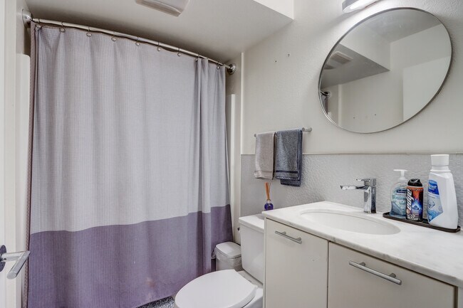 Building Photo - 2064 Kettner Blvd