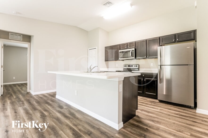 Building Photo - 20431 Mt Prospect Ave