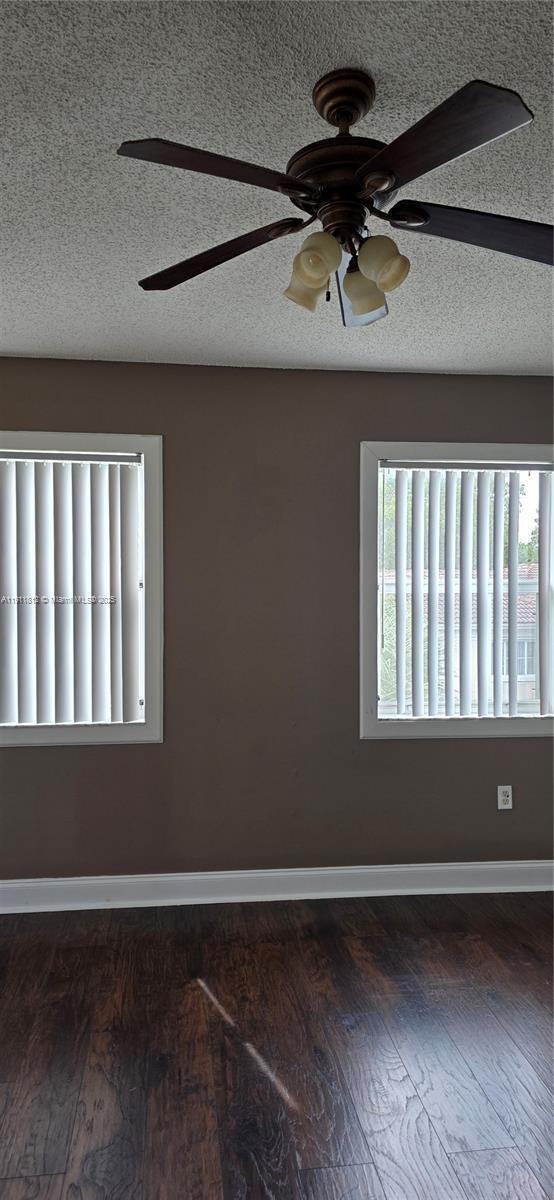 Building Photo - 2427 Centergate Dr