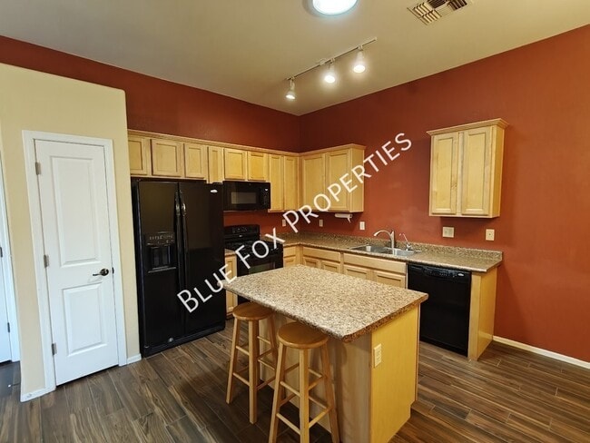 Building Photo - 2122 E Calle Arroyo Lindo