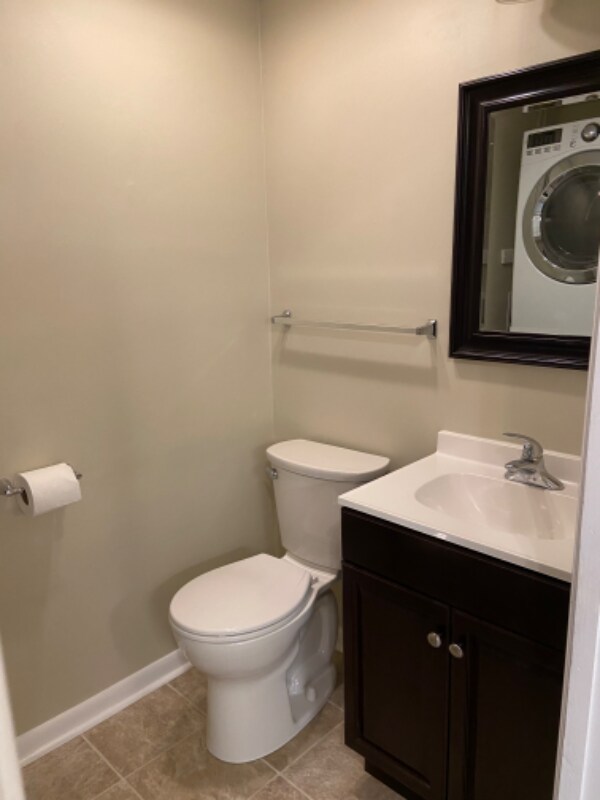 Building Photo - 615 Central Ave