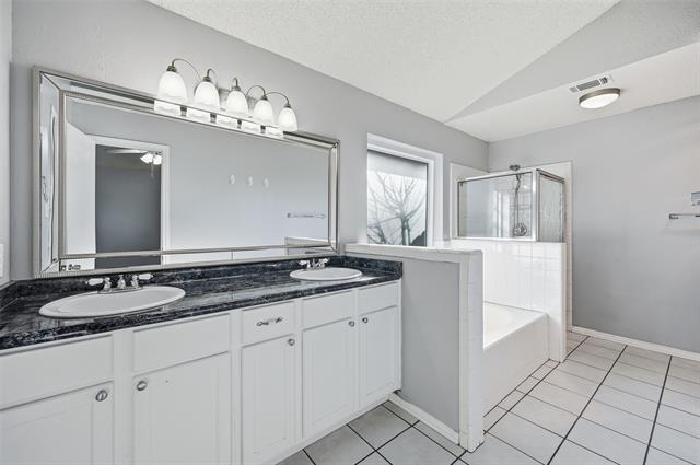 Building Photo - 6421 Fairview Dr