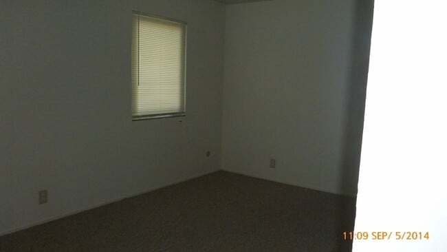 Building Photo - 920 El Camino Ave