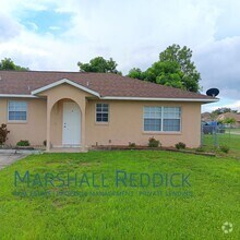 Building Photo - Charming 2 Bedroom, 2 Bath Duplex in a Gre...