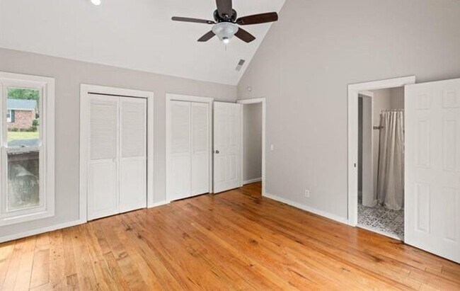 Building Photo - MULTI-LEVEL CONTEMPORARY HOME NEAR THE SALUDA RIVER