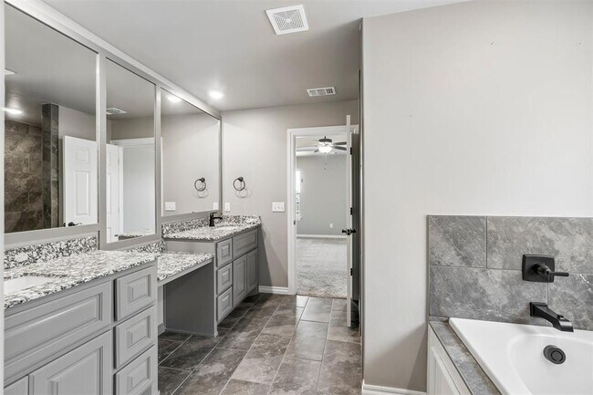 Building Photo - 9225 NW 92nd St