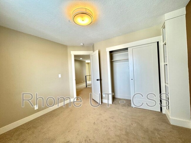 Building Photo - 18 N 1100 W