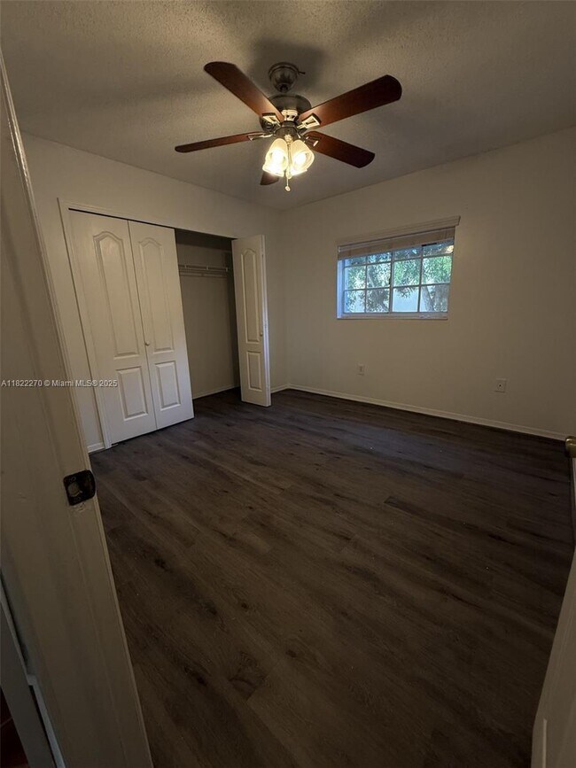 Building Photo - 7121 SW 158th Ct
