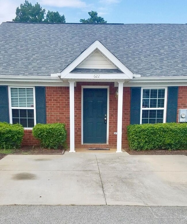 Building Photo - 2 BED, 2 BATH Rental Available in The Villages of Greenbrier