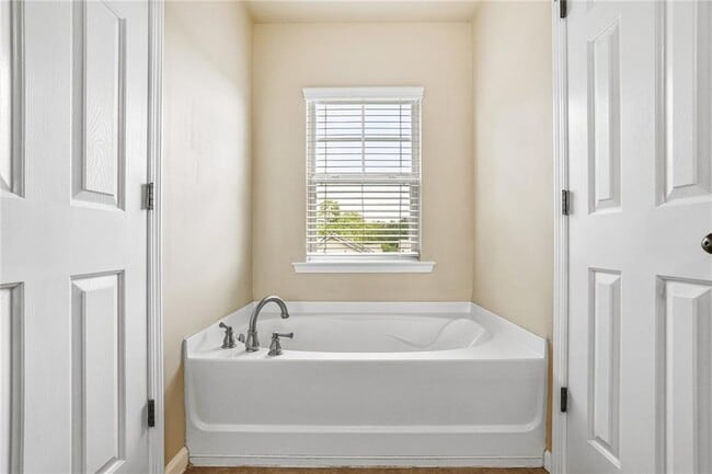 Building Photo - 771 Riverdance Dr