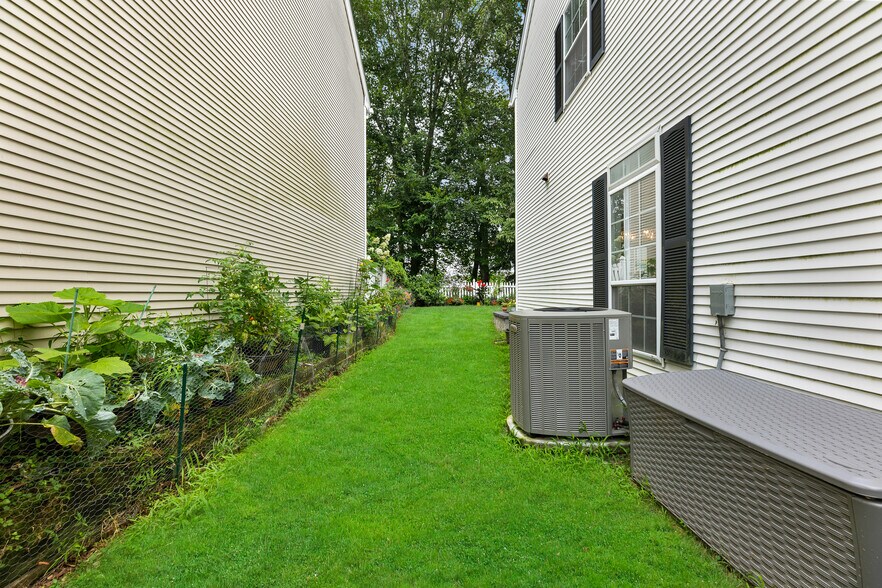 Building Photo - 113 Marion Dr