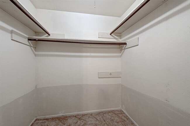 Building Photo - 2779 Forest Point Dr