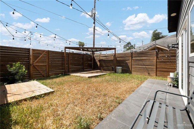 Building Photo - 24 N 28th St