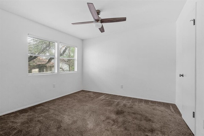 Building Photo - 4413 Whispering Valley Dr