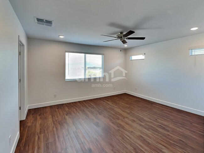Building Photo - 25801 N 184th Dr