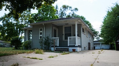 Building Photo - 6720 Braun