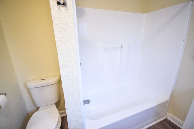 Building Photo - KIL-2121-2125