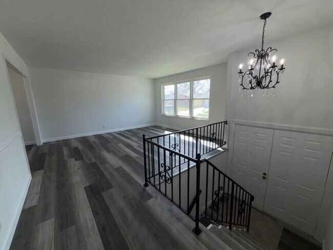 Building Photo - 580 Bridgebend Rd