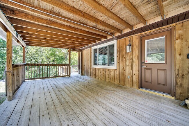 Building Photo - 3390 Tyree Springs Rd