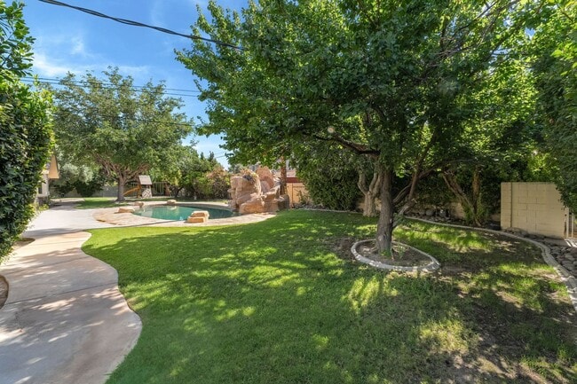 Building Photo - A stunning custom estate nestled in the pr...