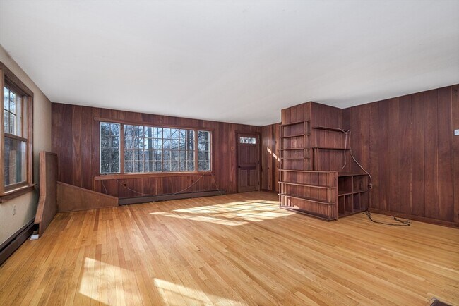 Building Photo - 445 Glen Rd