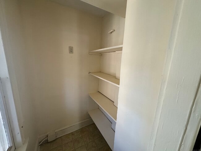 Building Photo - 31 Wolcott Ave