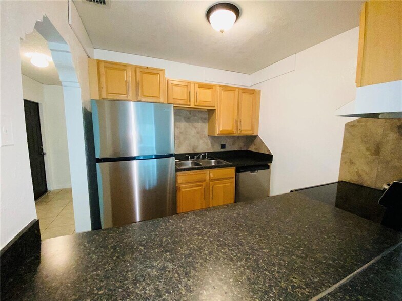 Building Photo - 11380 NW 39th St